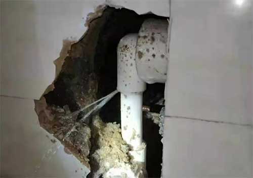 榆山街道錦繡社區(qū)：解決屋頂漏水“病”，溫暖社區(qū)居民心